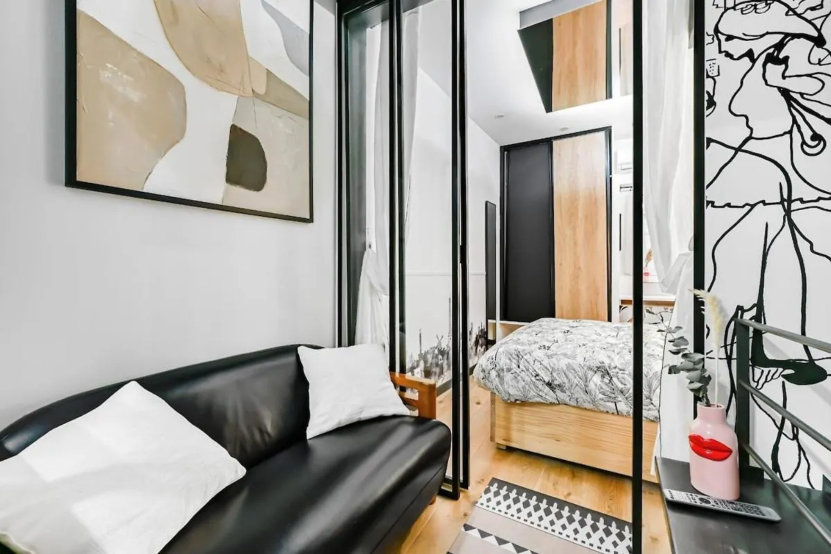 Jacuzzi & Balneotherapy For A Passionate Couple París 0*,