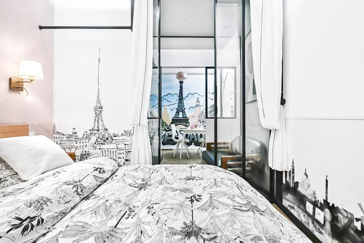 Appartamento Jacuzzi & Balneotherapy For A Passionate Couple Parigi Francia